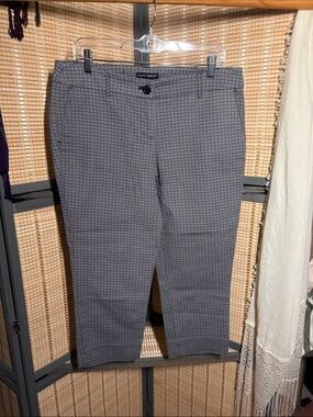 Hilary Radley Black and White Patterned Capris